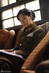 组图：《兵临城下》最新剧照曝光 王媛可造型美艳