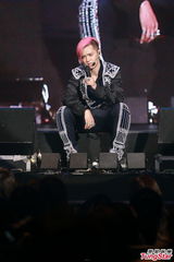 组图：罗志祥香港劲爆开唱 谭咏麟压轴助阵