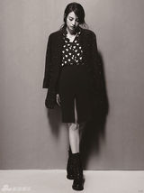 组图：高圆圆登杂志封面 优雅气质尽显低调华丽