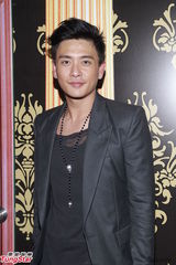 组图：舞台剧《虾仔爹哋II》首演 陈慧琳梁家辉助阵