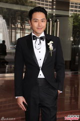 组图：黄长兴大婚众艺人道贺 三轮豪车霸气接亲