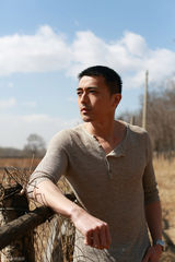 组图：田家达利落写真展型男魅力