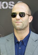 组图：《敢死队2》宣传拍照 动作男星皆大展拳脚