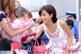 组图：女星释由美子穿Hello Kitty裙登场引轰动