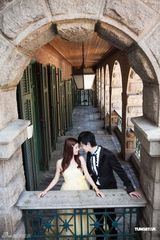 组图：洪卓立牵手吴千语七位数拍唯美婚纱广告