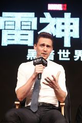 组图：《雷神2》确定引进 反派抖森首度访华