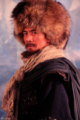 组图：《射天狼》拍摄正酣 任天野演绎大漠英豪