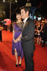 高清图：章子怡李秉宪亮相狮城 与汤姆-汉克斯热聊