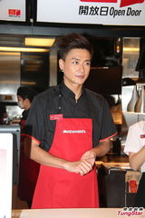 组图：黄宗泽力挺旧爱胡杏儿 不信对方拉低收视