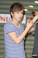 组图：Lollipop F苦练流行音乐奖特别表演