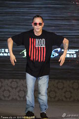 组图：《金刚王》亮相 刘承俊玩功夫南贤俊热舞