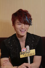 组图：金在中自曝是吃货 解图新专辑涵义