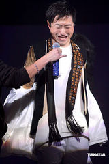 幻灯：庾澄庆个唱张学友助阵 与周秀娜贴身热舞