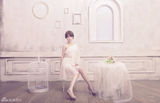组图：徐子淳优雅复古写真 白裙纯美高贵
