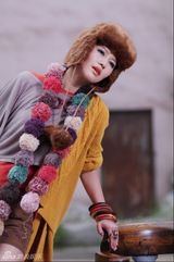 组图：谭维维《我是怎么了》花絮 造型时尚场景梦幻