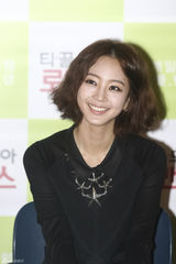 高清组图：宋钟基韩艺瑟新片《攒钱罗曼史》试映会