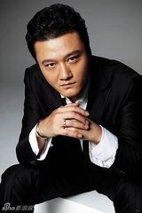 组图：郭鹏拍摄全新写真 尽显硬汉时尚品位