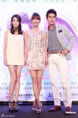 组图：王珞丹携手崔始源加盟偶像剧