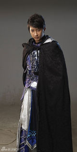 高清组图：韩庚代言网游 披铠甲武侠造型帅气