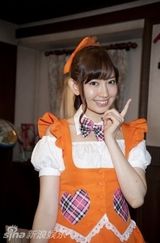 组图：AKB48小嶋阳菜出演深夜剧 饰魔法学院劣等生