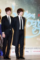 高清组图：众星出席韩剧《一年十二个男人》发布会