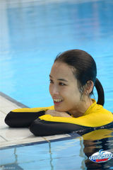 组图：《星跳跃》黄圣依回归迎车轮战强训