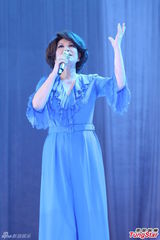 组图：蔡琴上海献唱 经典金曲嗨翻全场