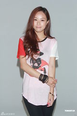 组图：邓丽欣惋惜宗杏恋 不能接受男友劈腿