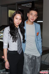 组图：黄宗泽否认多女靠近 徐子珊初尝激吻女生