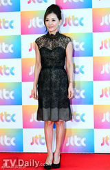 组图：韩星成俊李美淑参演新综艺节目公开录制