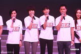 幻灯图：香港演艺界赈灾 tvb艺人唱月亮代表我的心