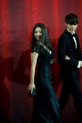 组图：众星云集国剧盛典 金宇彬朴信惠首度来华