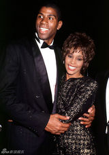 组图：惠特尼去世一周年 巨星珍贵旧照曝光