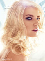 幻灯图集：杰西卡-辛普森登杂志 畅谈往日情