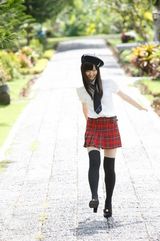 组图：铃木爱理校服写真清纯可爱