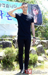 组图：军中韩星趣味盘点 赴前线指数大预测