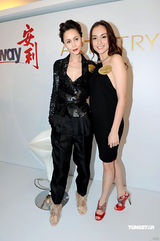 幻灯组图：Amanda S着黑色皮衣 帅气现身品牌发布会