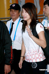 高清：郭晶晶运动装亮相 全程微笑秀发优雅飘逸