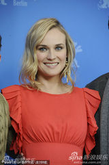 高清：《未知》发布会 黛安-克鲁格红裙娇艳受热捧