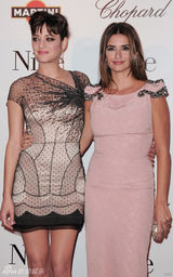 高清图：《九》巴黎首映 克鲁兹歌迪亚同台争艳