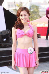 组图：19位入选亚姐泳装出镜 大秀身材性感靓丽