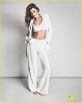 组图：米兰达可儿休闲时尚大片真空透视现激凸