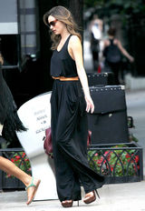 组图：超模米兰达-可儿服饰写真凸点上阵