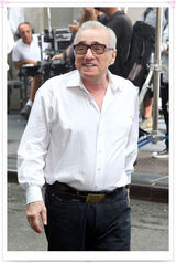 组图：莱昂纳多现身《华尔街之狼》片场