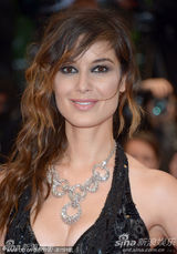 组图：超模刘雯助阵《爱》首映 邦女郎玛尔洛性感