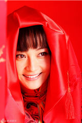 组图：姚笛《光荣大地》披嫁衣大婚生变数