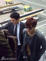 组图：李敏镐抵京备战春晚 引发机场拍照狂潮