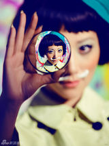 组图：韩雪迷幻童趣写真 撅嘴撇胡鬼马俏皮