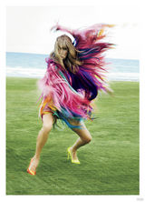 组图：席琳-迪翁半裸登杂志 狂野写真展风采