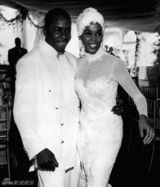 组图：惠特尼-休斯顿与前夫鲍比-布朗昔日恩爱照